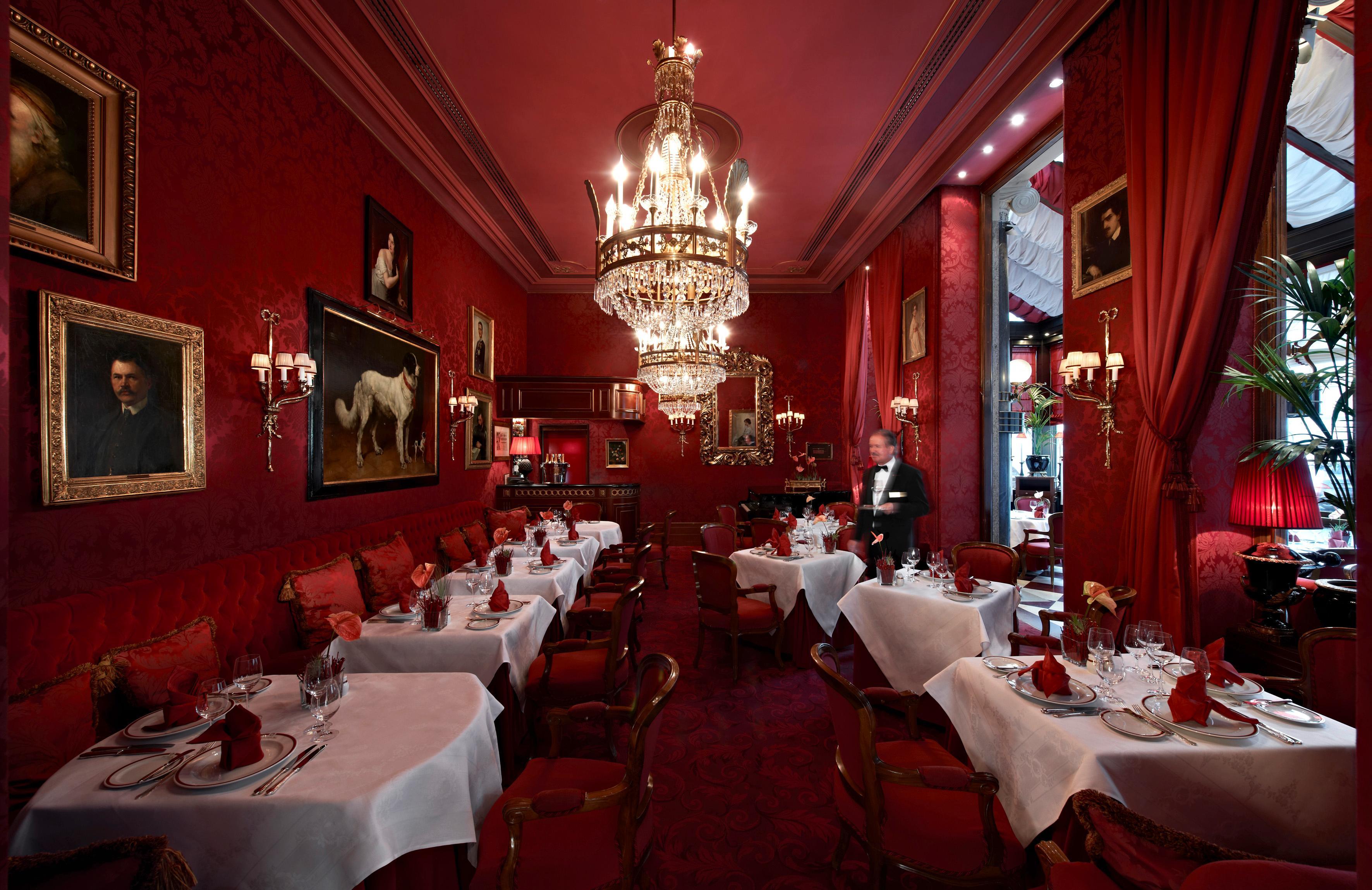 Hotel Sacher Wien Restoran foto The interior of the restaurant