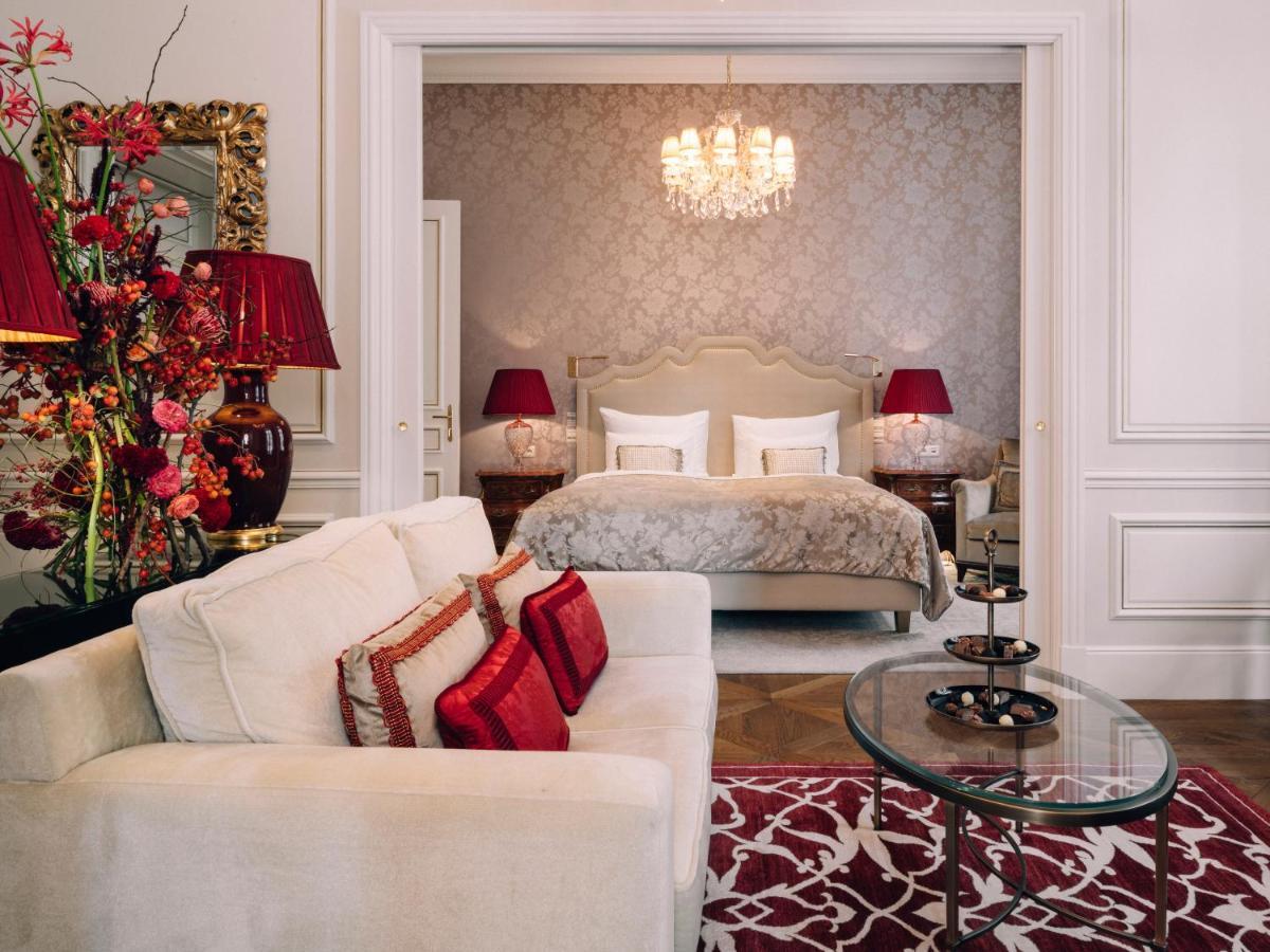Hotel Sacher Wien Bagian luar foto Suite