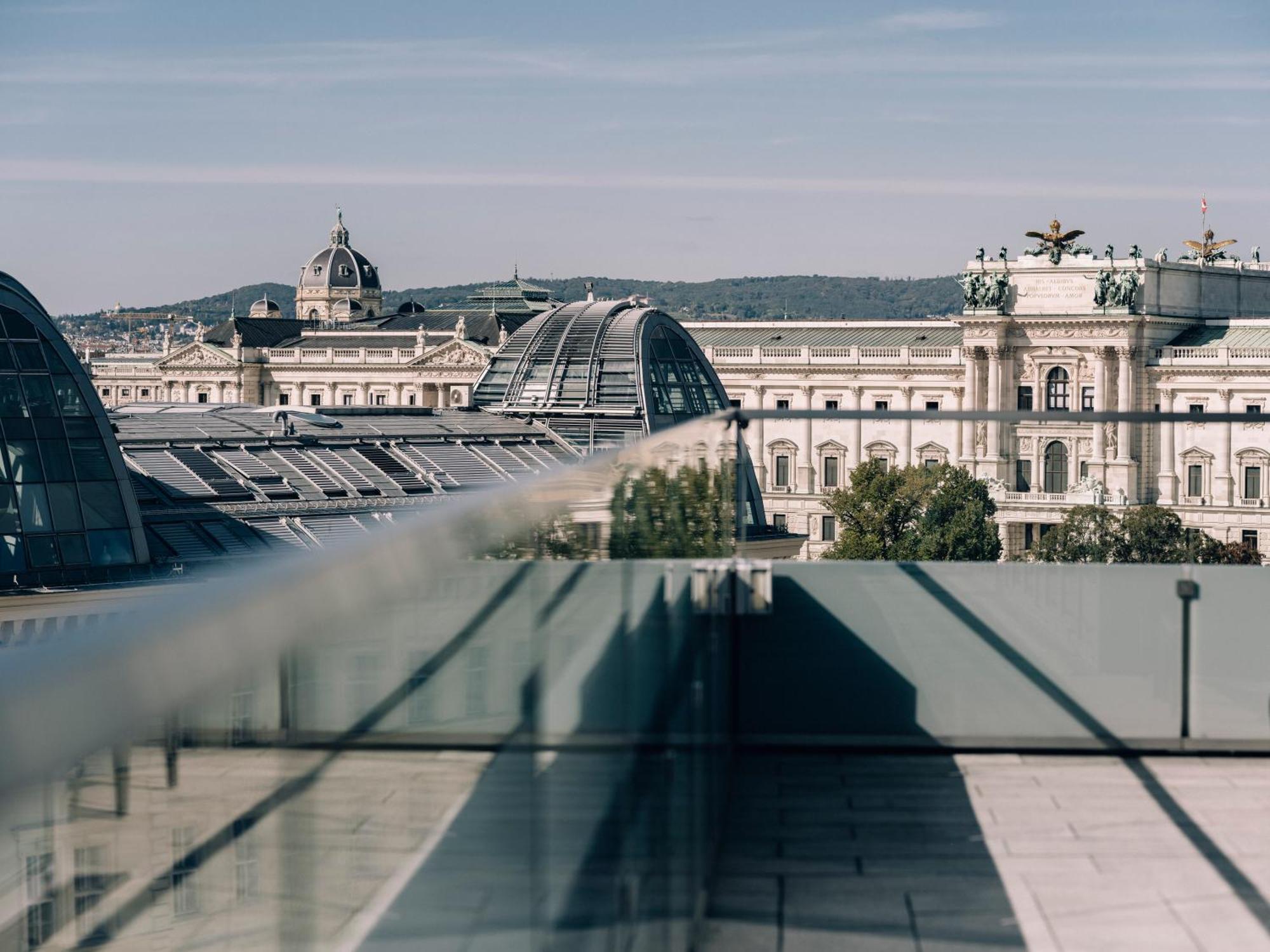 Hotel Sacher Wien Bagian luar foto The Vienna International Centre, the location of the UNWTO General Assembly