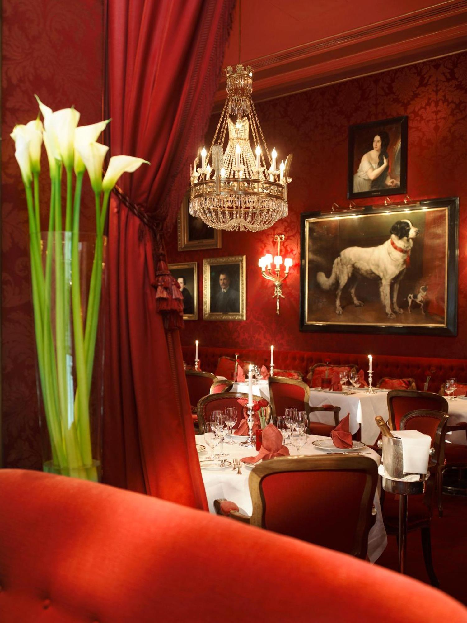 Hotel Sacher Wien Restoran foto Interior of the restaurant