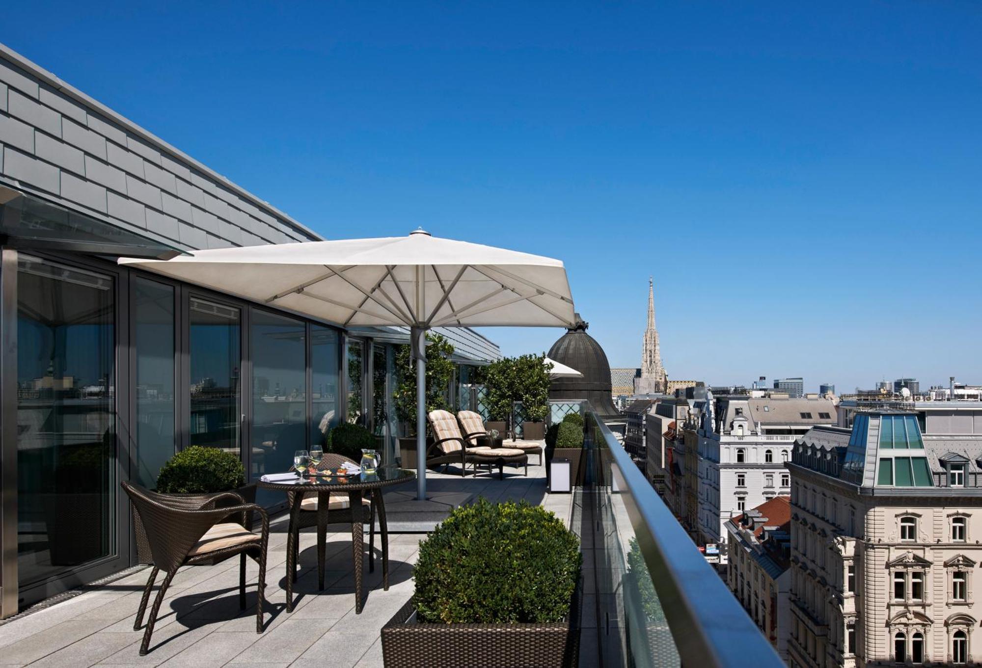 Hotel Sacher Wien Bagian luar foto The rooftop terrace