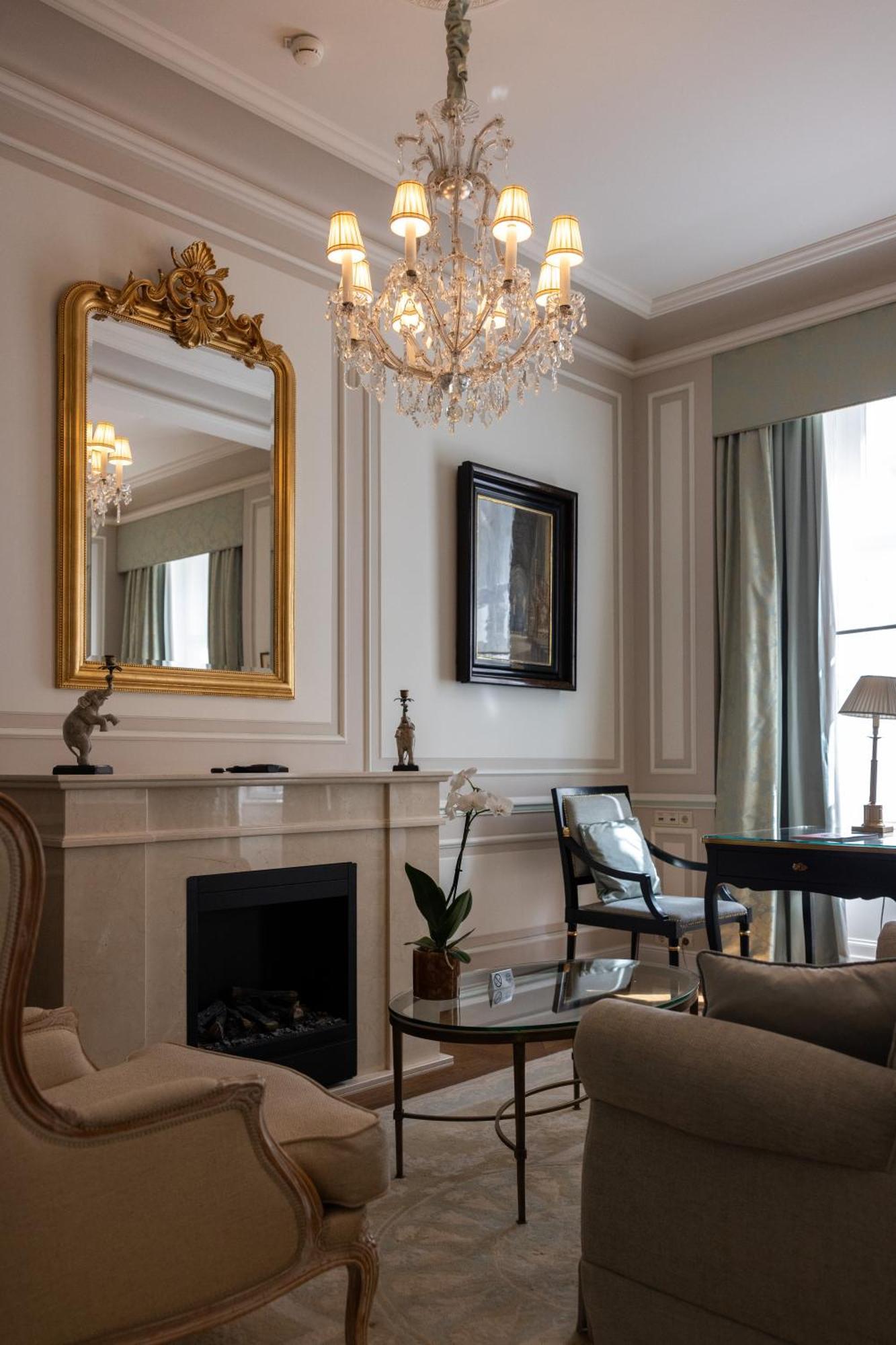 Hotel Sacher Wien Bagian luar foto